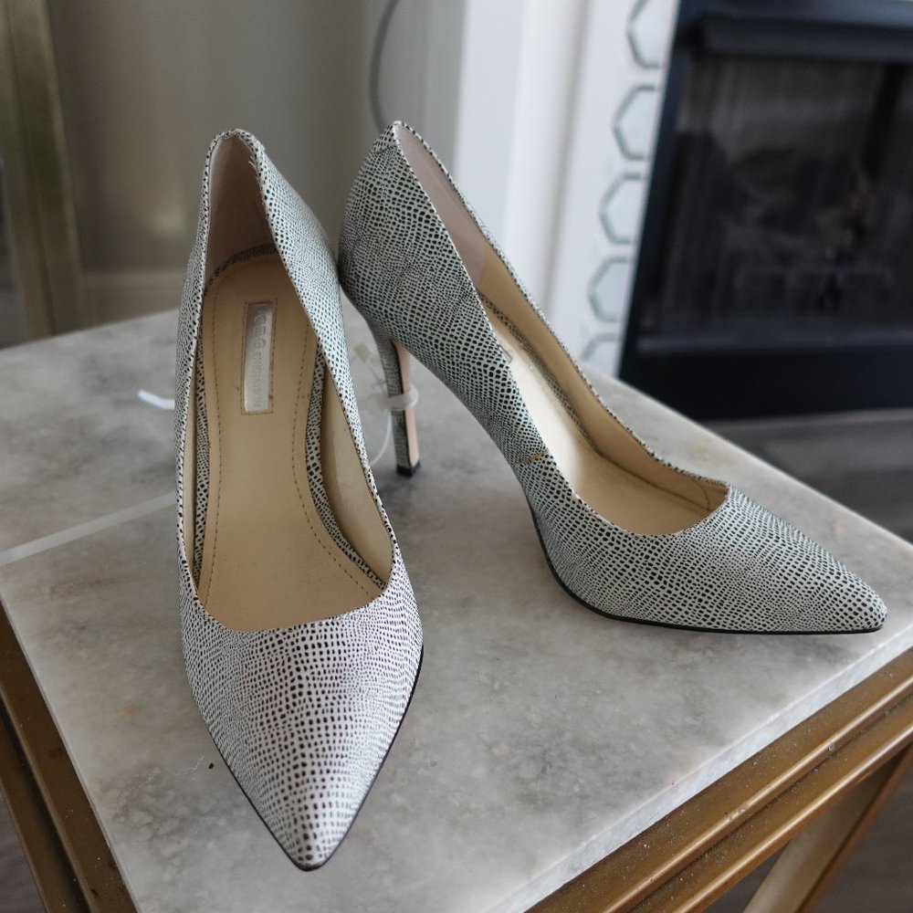 bcbg heel